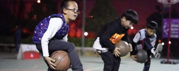 美式篮球基础训练视频讲解